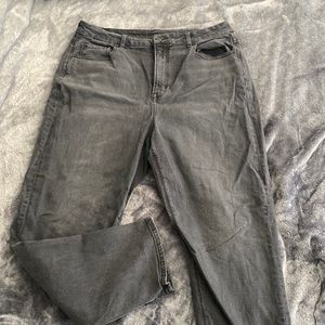 American Eagle Black Curvy Mom Jean